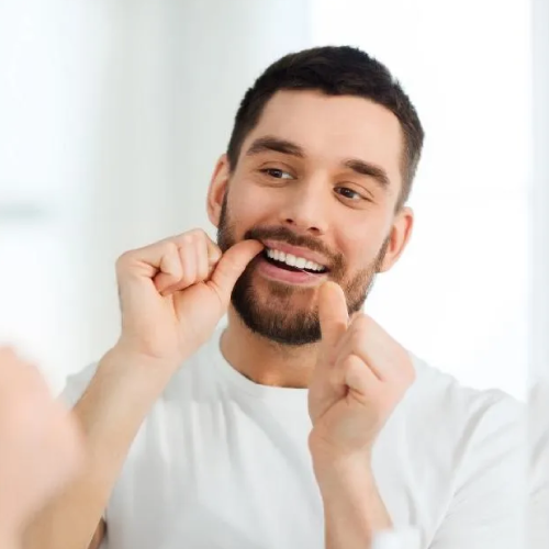 Usa hilo dental todos los días